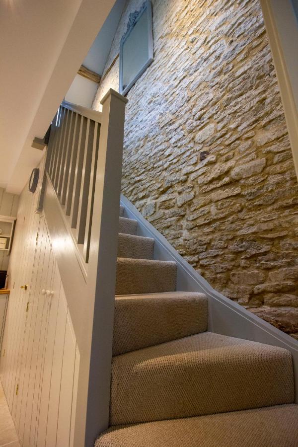 The Potting Shed, 5* Luxury Escape Cirencester Luaran gambar