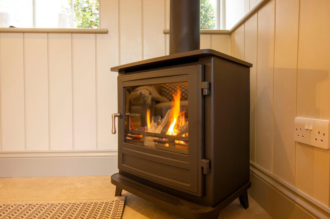 The Potting Shed, 5* Luxury Escape Cirencester Luaran gambar