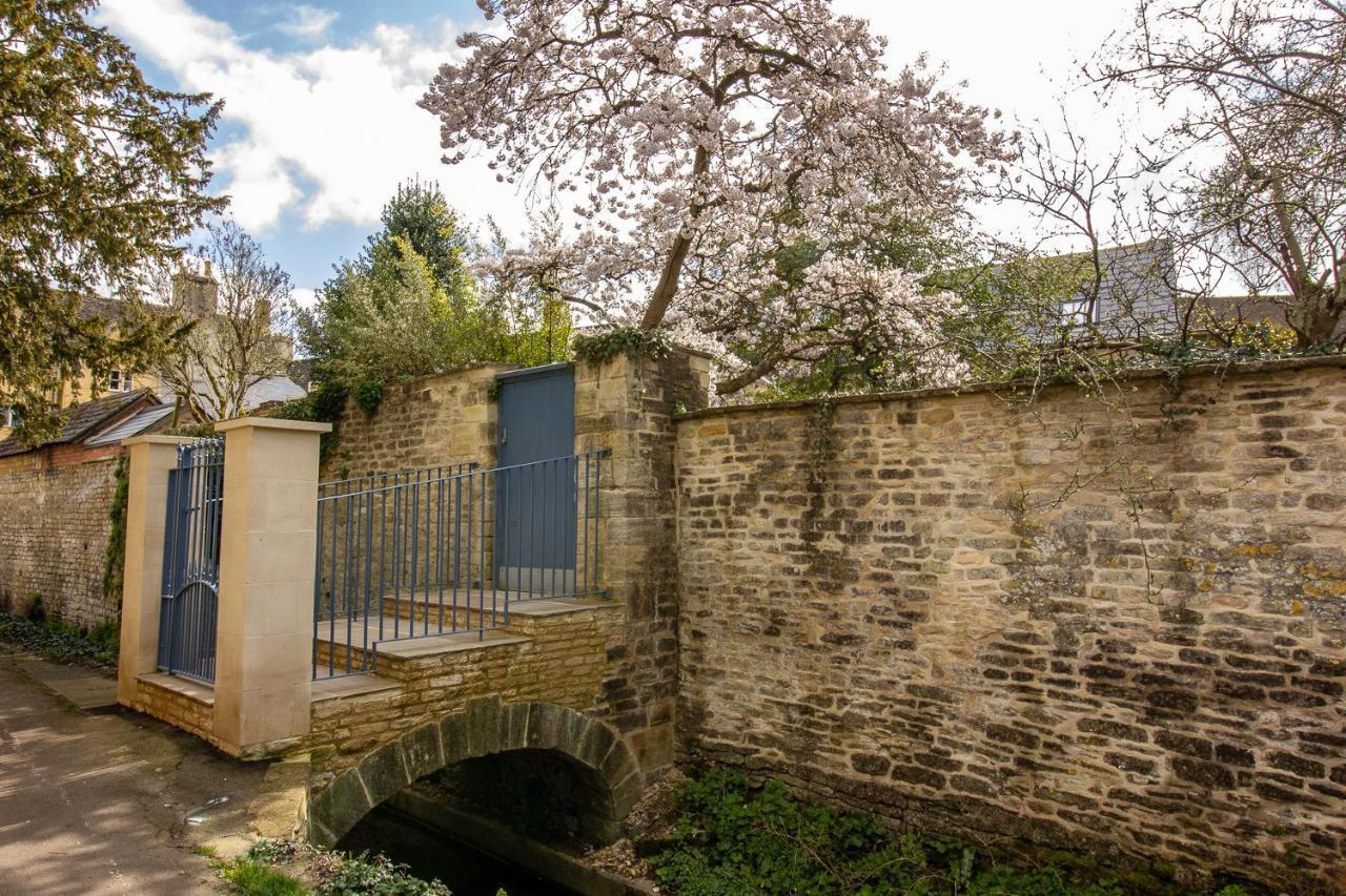 The Potting Shed, 5* Luxury Escape Cirencester Luaran gambar